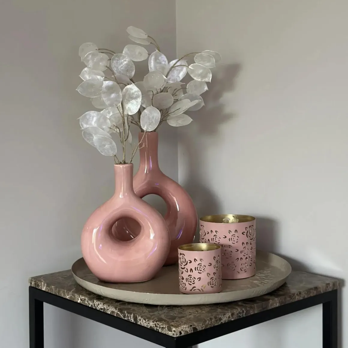 Complete woonaccessoires salontafel set beige roze