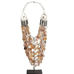 H109 schelp ketting ornament op voet standaard