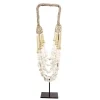 J38 schelp ketting ornament op voet standaard