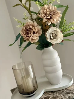 Tafeldecoratie set beige vaas met nude boeket