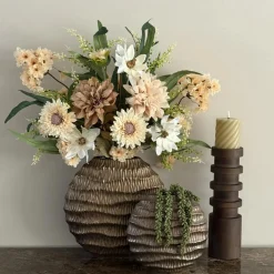 Vensterbank decoratie of side table set brons walnut