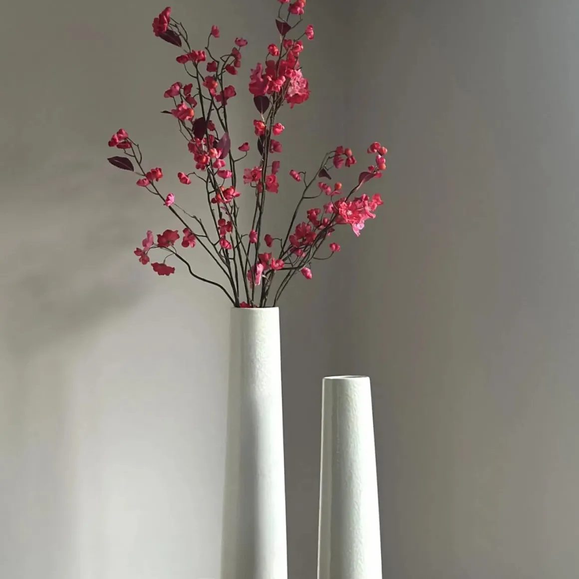 Vensterbank decoratie set japandi beige + takken fuchsia